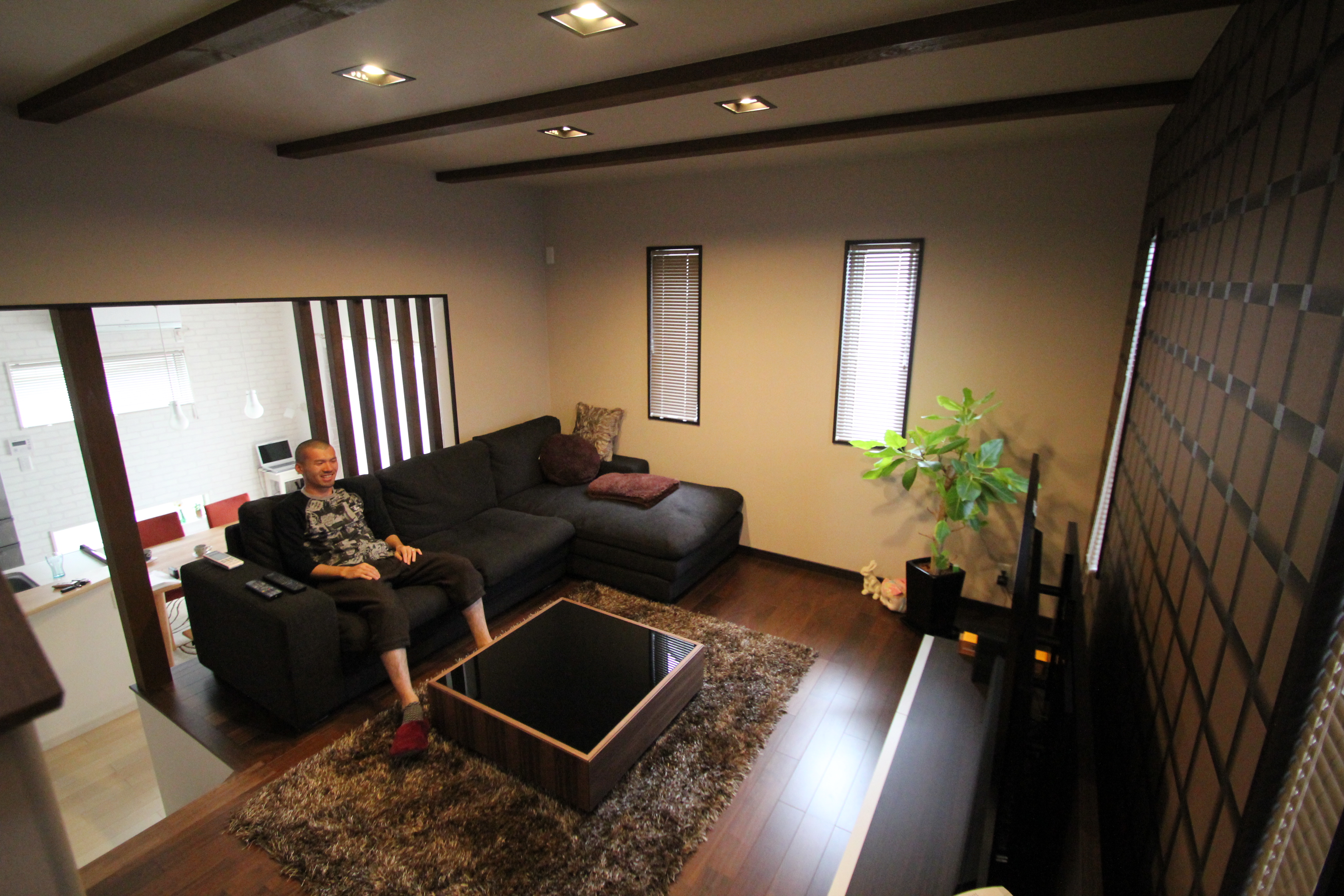 ｄｋと独立して生活感を排したくつろぎ空間 空中リビング 空間別でみる 建築事例集 カムカムホーム